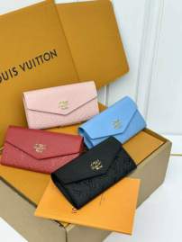 Picture of Louis Vuitton Wallets _SKUfw232531957fw